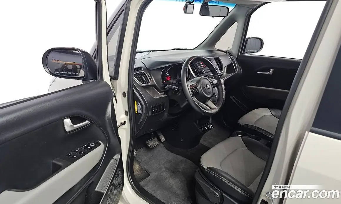 Kia Ray 2019 1.0 автомат (гидро), фото 17