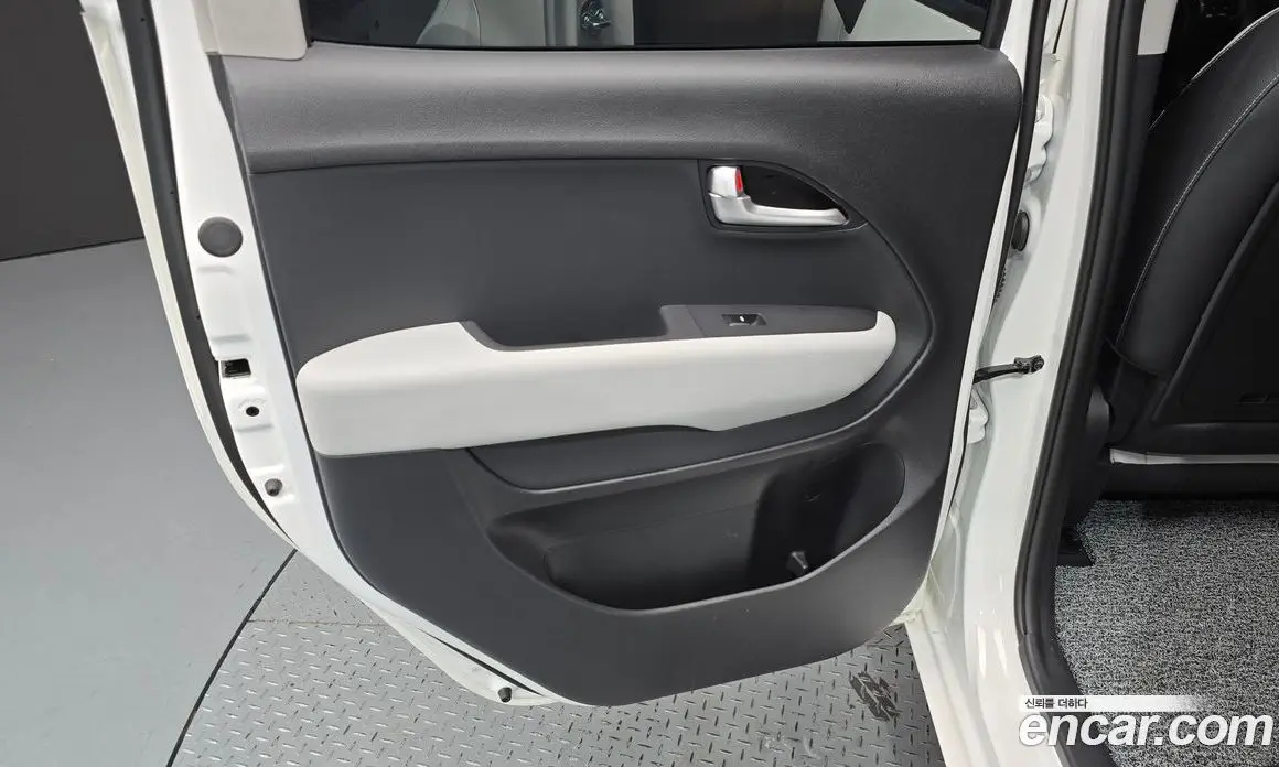 Kia Ray 2025 1.0 автомат (гидро), фото 15