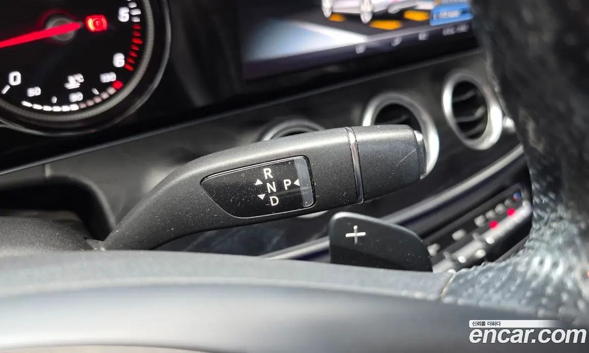 Mercedes-Benz E-Class 2016 1.9 гидро, фото 9 Mercedes-Benz E-Class 2016 1.9 гидро, фото 9