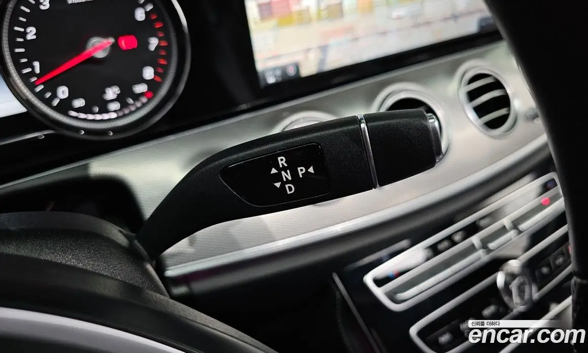 Mercedes-Benz E-Class 2017 2.0 гидро, фото 11 Mercedes-Benz E-Class 2017 2.0 гидро, фото 11