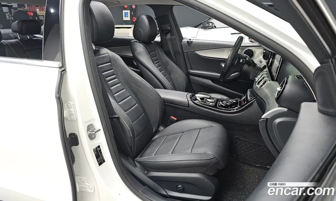 Mercedes-Benz E-Class 2017 2.0 гидро, фото 15 Mercedes-Benz E-Class 2017 2.0 гидро, фото 15