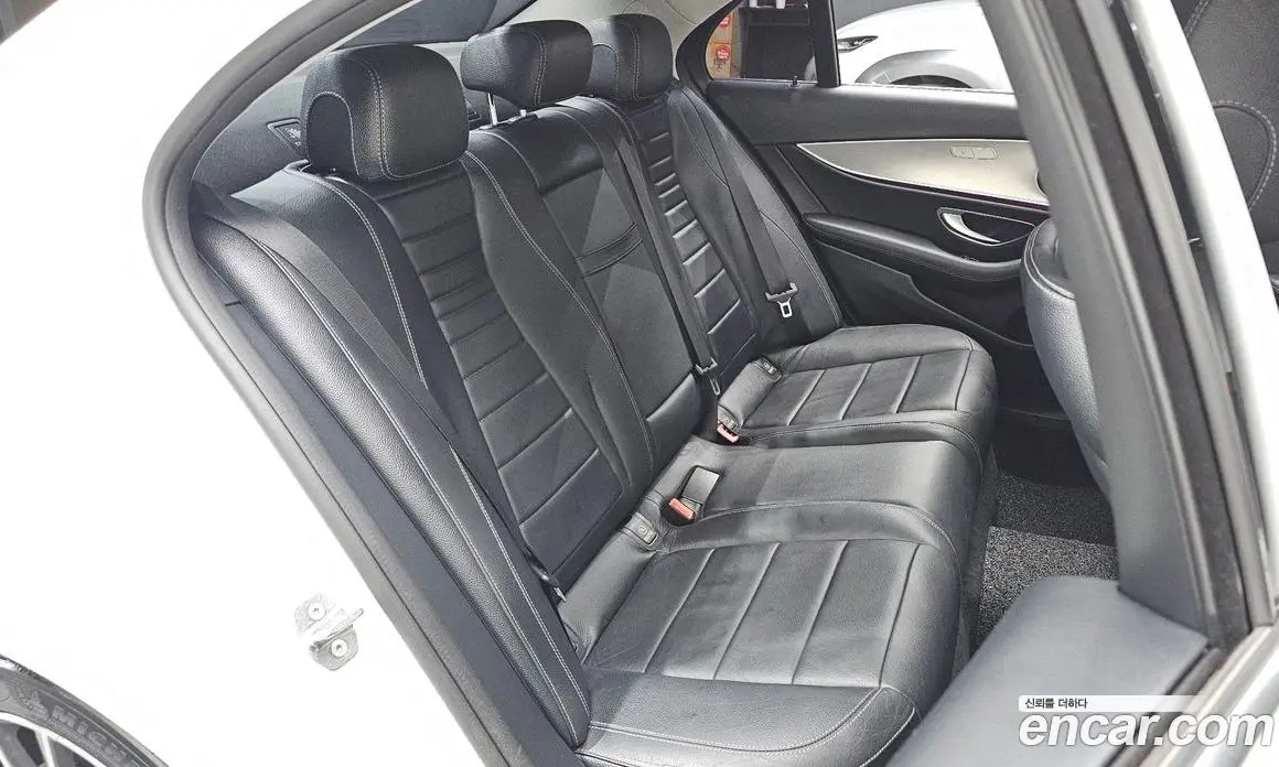 Mercedes-Benz E-Class 2017 2.0 гидро, фото 16 Mercedes-Benz E-Class 2017 2.0 гидро, фото 16