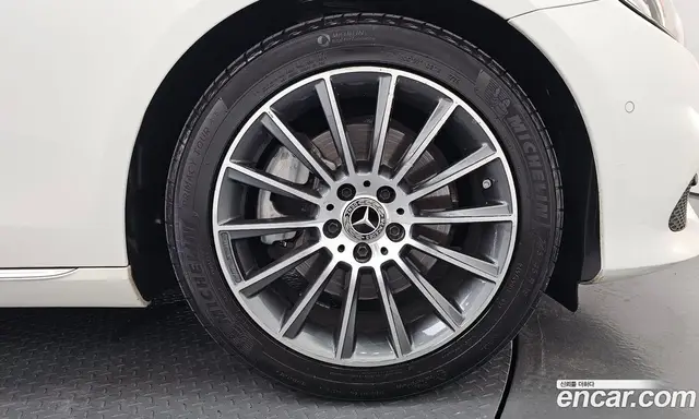 Mercedes-Benz E-Class 2017 2.0 гидро, миниатюра 4 Mercedes-Benz E-Class 2017 2.0 гидро, миниатюра 4