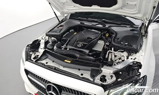 Mercedes-Benz E-Class 2017 2.0 гидро, миниатюра 5 Mercedes-Benz E-Class 2017 2.0 гидро, миниатюра 5