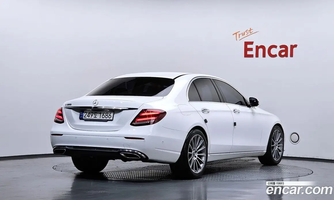 Mercedes-Benz E-Class 2018 2.0 гидро, фото 2 Mercedes-Benz E-Class 2018 2.0 гидро, фото 2