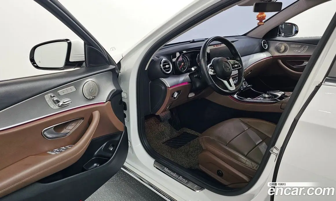 Mercedes-Benz E-Class 2018 2.0 гидро, фото 13 Mercedes-Benz E-Class 2018 2.0 гидро, фото 13
