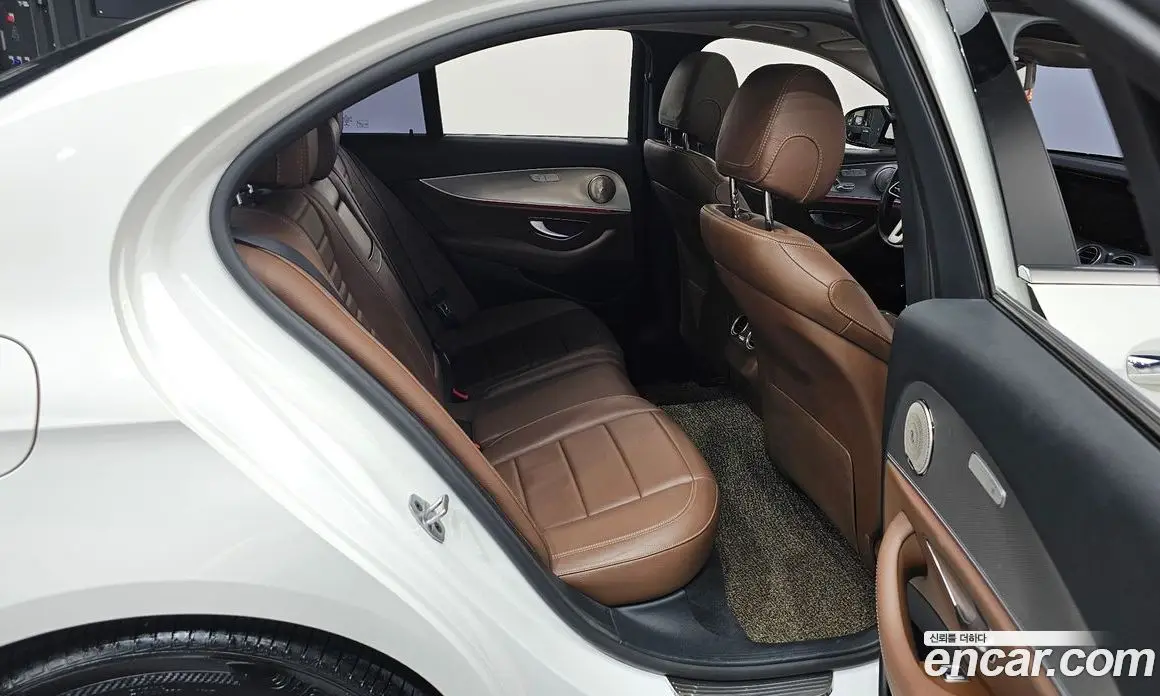 Mercedes-Benz E-Class 2018 2.0 гидро, фото 17 Mercedes-Benz E-Class 2018 2.0 гидро, фото 17