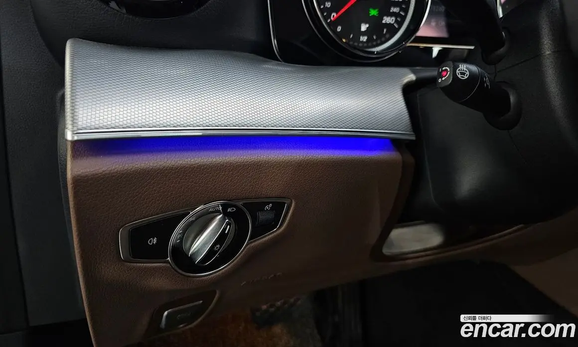 Mercedes-Benz E-Class 2018 2.0 гидро, фото 26 Mercedes-Benz E-Class 2018 2.0 гидро, фото 26