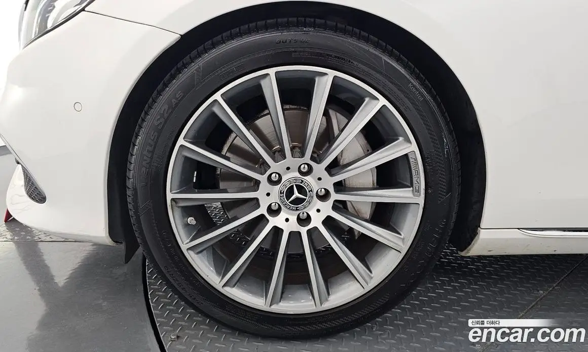 Mercedes-Benz E-Class 2018 2.0 гидро, фото 5 Mercedes-Benz E-Class 2018 2.0 гидро, фото 5