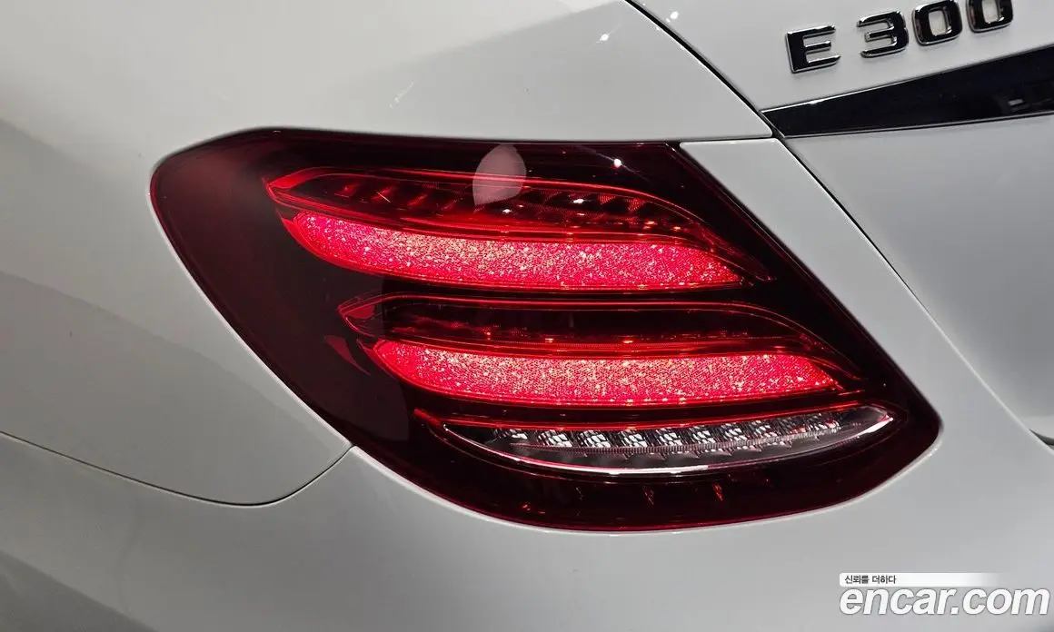 Mercedes-Benz E-Class 2018 2.0 гидро, фото 9 Mercedes-Benz E-Class 2018 2.0 гидро, фото 9