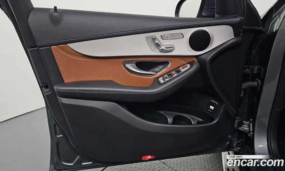 Mercedes-Benz GLC-Class 2017 2.1 гидро, фото 14 Mercedes-Benz GLC-Class 2017 2.1 гидро, фото 14
