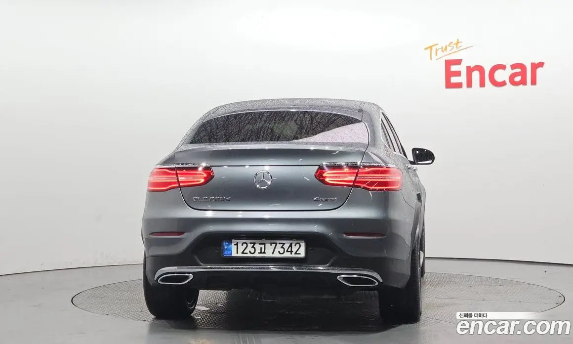 Mercedes-Benz GLC-Class 2017 2.1 гидро, фото 4 Mercedes-Benz GLC-Class 2017 2.1 гидро, фото 4