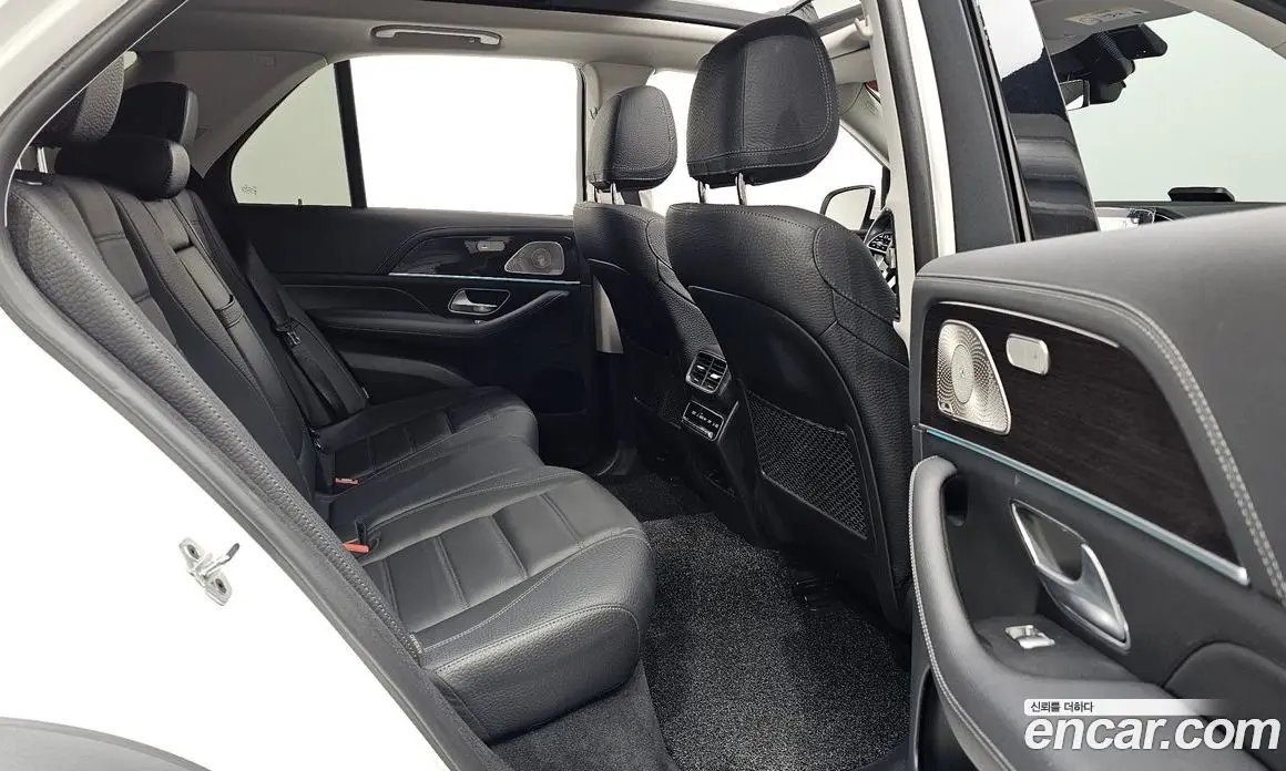 Mercedes-Benz GLE-Class 2023 2.0 гидро, фото 12