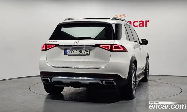 Mercedes-Benz GLE-Class 2023 2.0 гидро, миниатюра 4