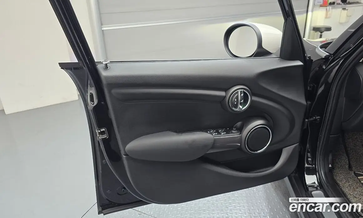 Mini Cooper 2021 1.5 автомат (гидро), фото 14