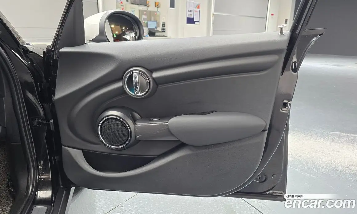 Mini Cooper 2021 1.5 автомат (гидро), фото 15