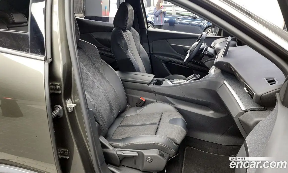 Peugeot 3008 2019 1.5 автомат (гидро), фото 11