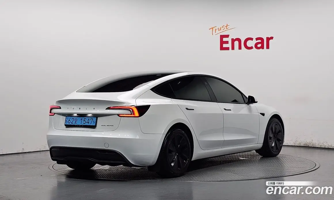 Tesla Model 3 2024 0.2 автомат (гидро), фото 2 Tesla Model 3 2024 0.2 автомат (гидро), фото 2
