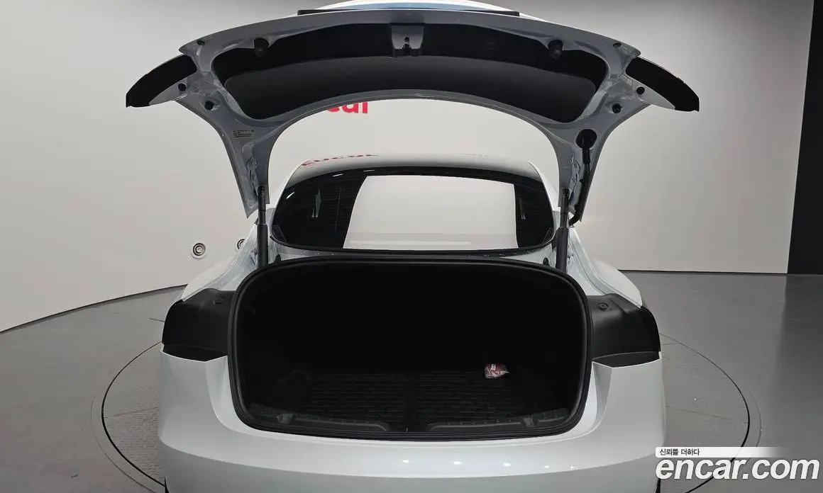 Tesla Model 3 2024 0.2 автомат (гидро), фото 26 Tesla Model 3 2024 0.2 автомат (гидро), фото 26