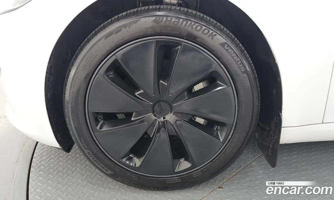 Tesla Model 3 2024 0.2 автомат (гидро), фото 5 Tesla Model 3 2024 0.2 автомат (гидро), фото 5