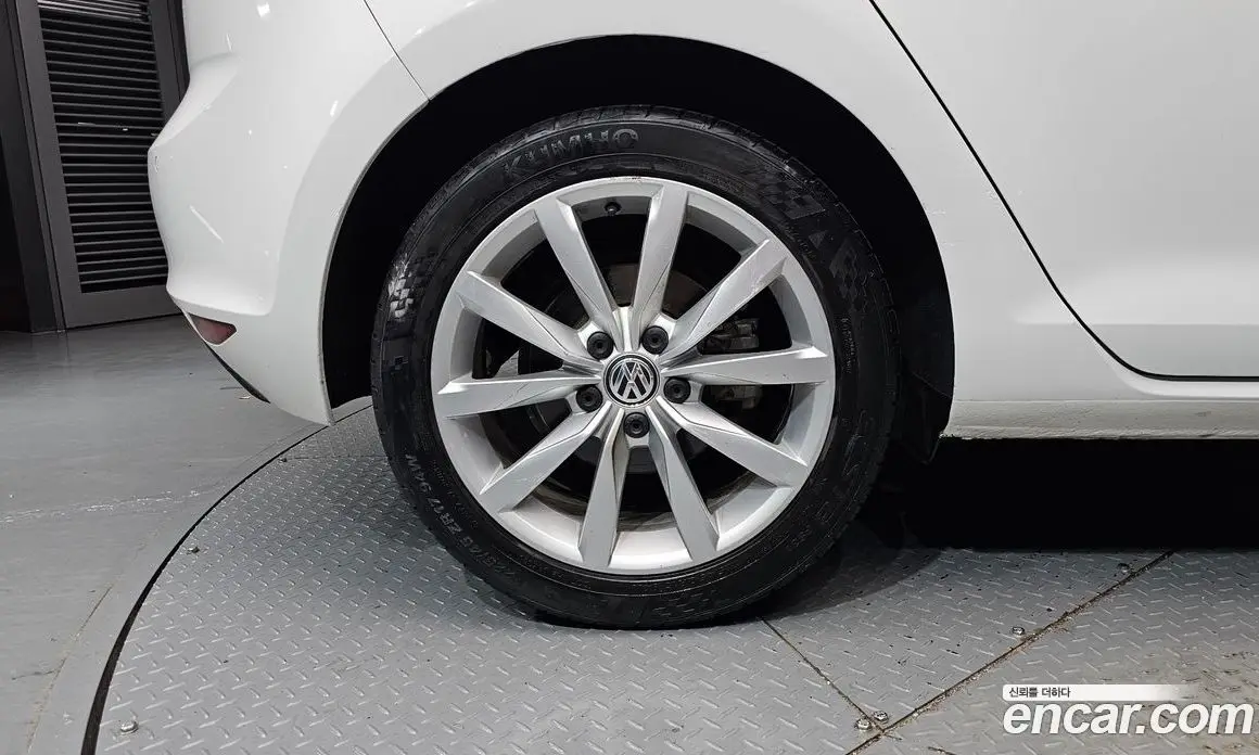 Volkswagen Golf 2015 2.0 автомат (гидро), фото 5