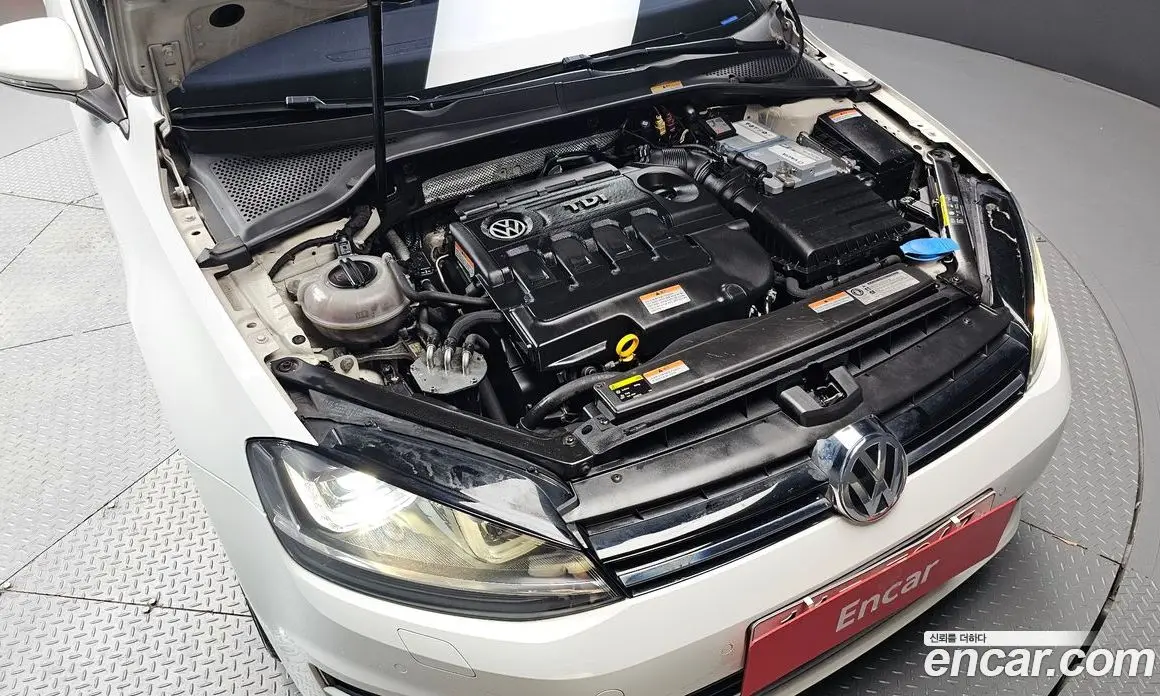 Volkswagen Golf 2015 2.0 автомат (гидро), фото 6