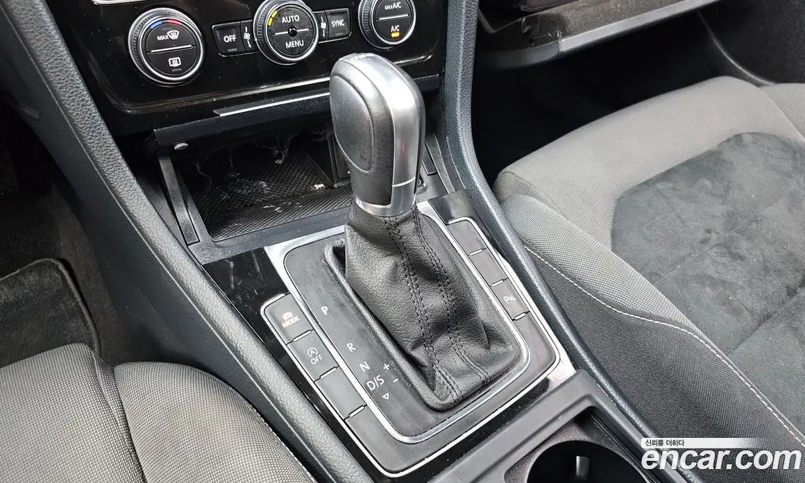 Volkswagen Golf 2015 2.0 автомат (гидро), фото 9
