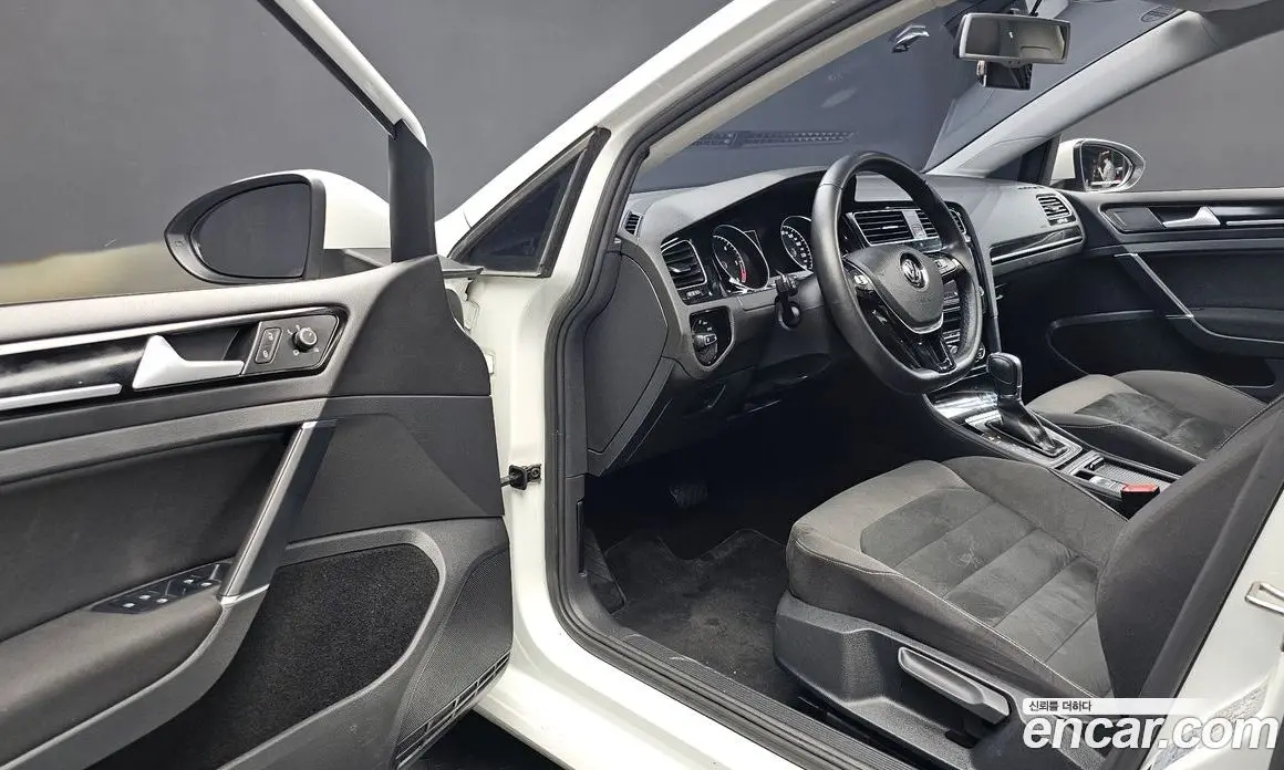 Volkswagen Golf 2015 2.0 автомат (гидро), фото 10