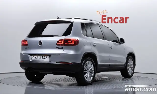 Volkswagen Tiguan 2012 2.0 автомат (гидро), миниатюра 2