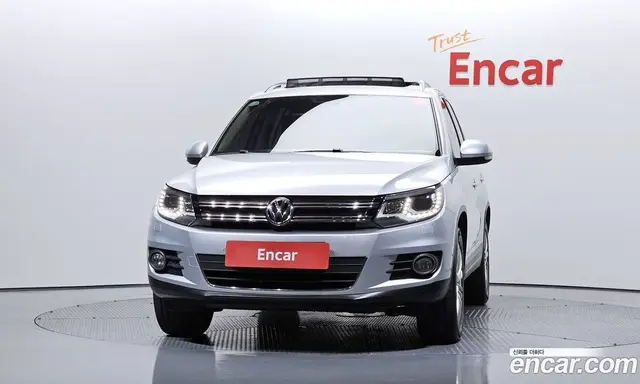 Volkswagen Tiguan 2012 2.0 автомат (гидро), миниатюра 3