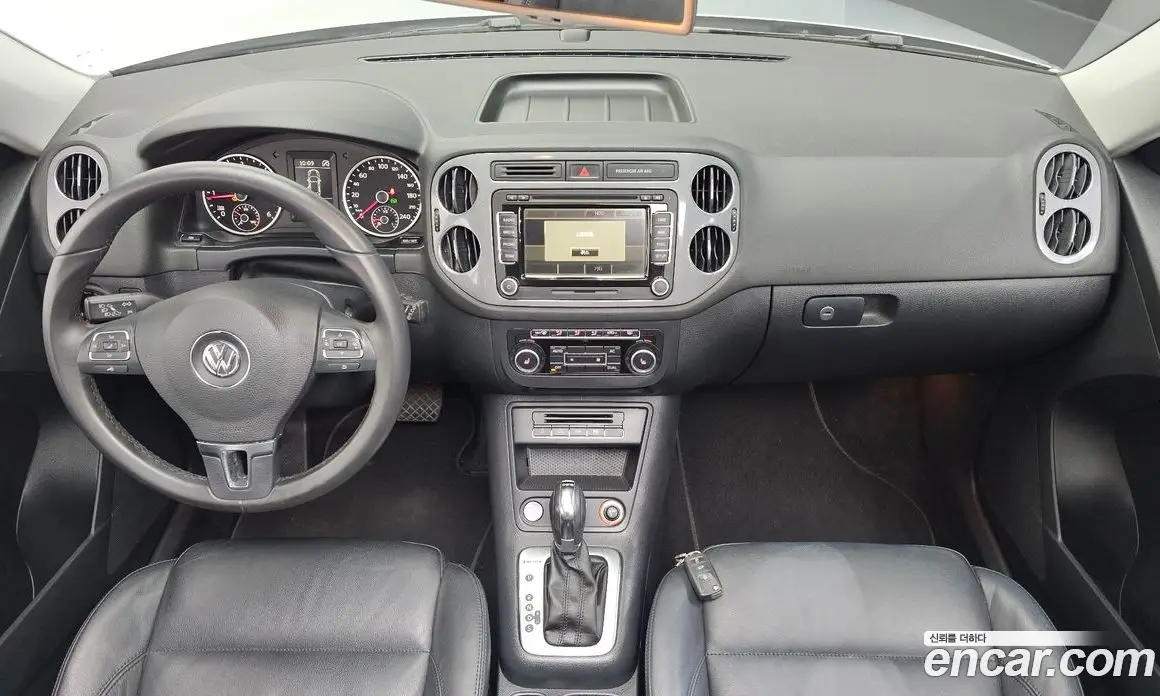 Volkswagen Tiguan 2012 2.0 автомат (гидро), фото 7