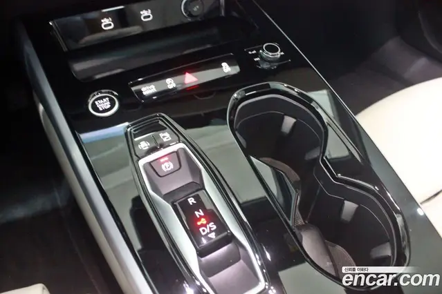 Audi A5 2025 2.0 автомат (гидро), миниатюра 9