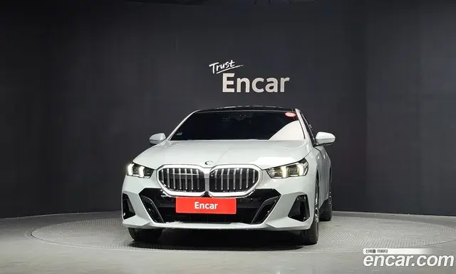 BMW 5 серия 2025 2.0 автомат (гидро), миниатюра 3