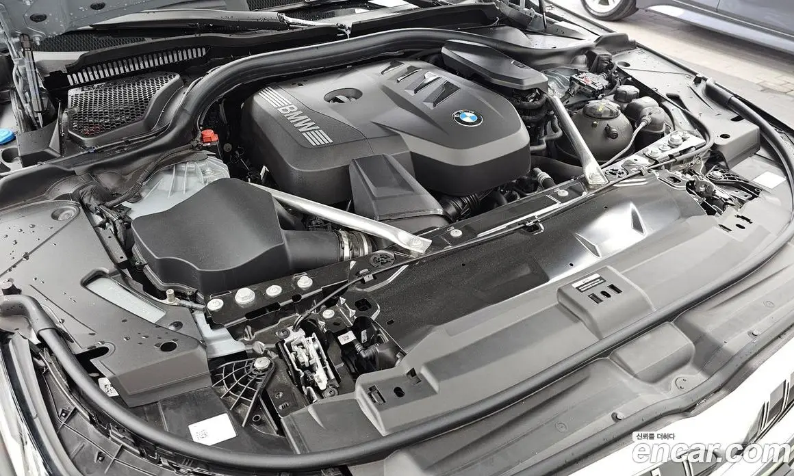BMW 5 серия 2025 2.0 автомат (гидро), фото 6