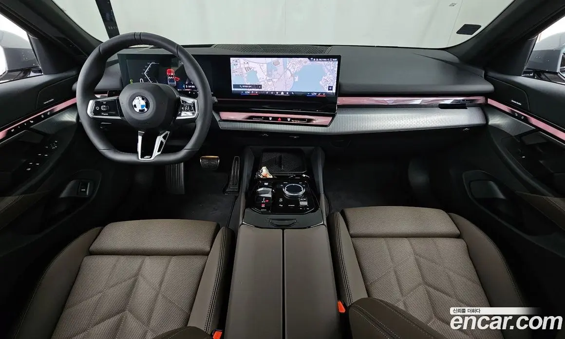 BMW 5 серия 2025 2.0 автомат (гидро), фото 10