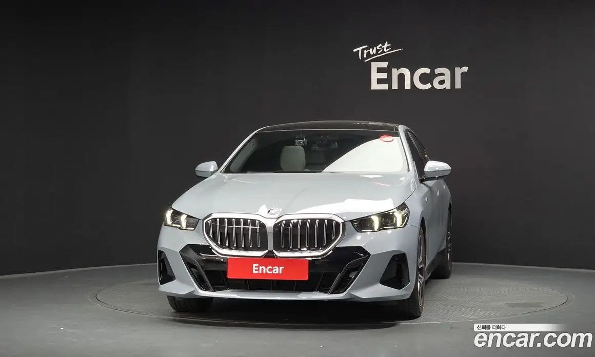 BMW 5 серия 2025 2.0 автомат (гидро), фото 3