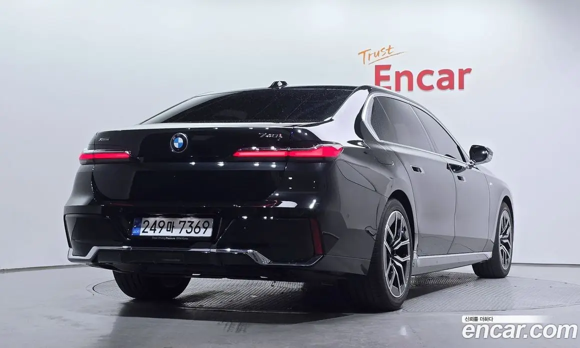 BMW 7 серия 2024 3.0 автомат (гидро), фото 2