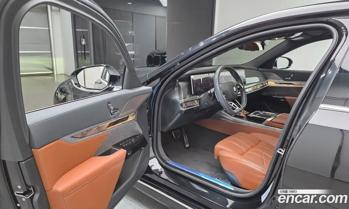 BMW 7 серия 2024 3.0 автомат (гидро), фото 13
