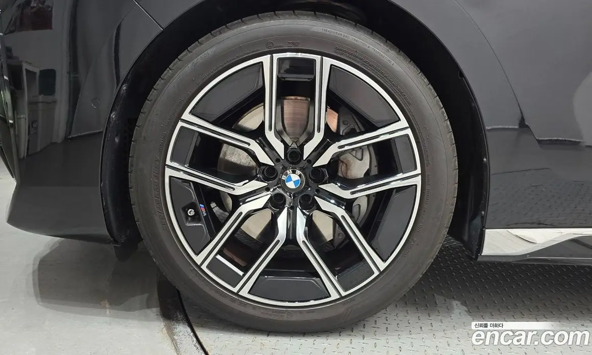 BMW 7 серия 2024 3.0 автомат (гидро), фото 5