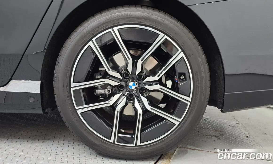 BMW 7 серия 2024 3.0 автомат (гидро), фото 7