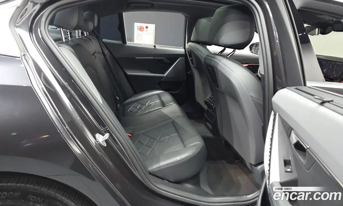 BMW i5 2023 0.2 автомат (гидро), фото 18