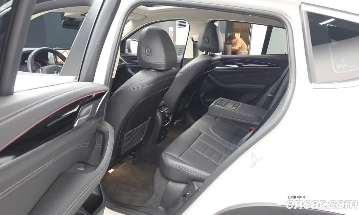 BMW X4 2023 2.0 автомат (гидро), фото 11