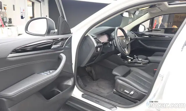 BMW X4 2023 2.0 автомат (гидро), миниатюра 10