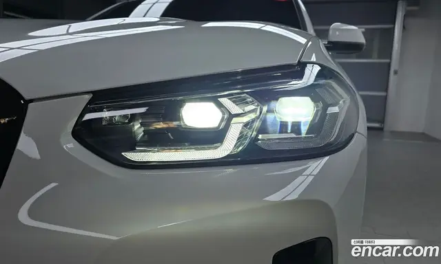 BMW X4 2025 2.0 автомат (гидро), миниатюра 8