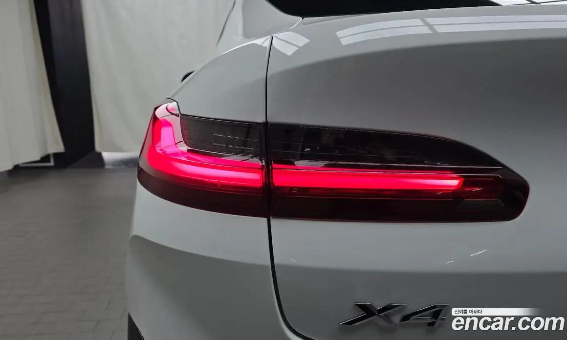 BMW X4 2025 2.0 автомат (гидро), фото 9