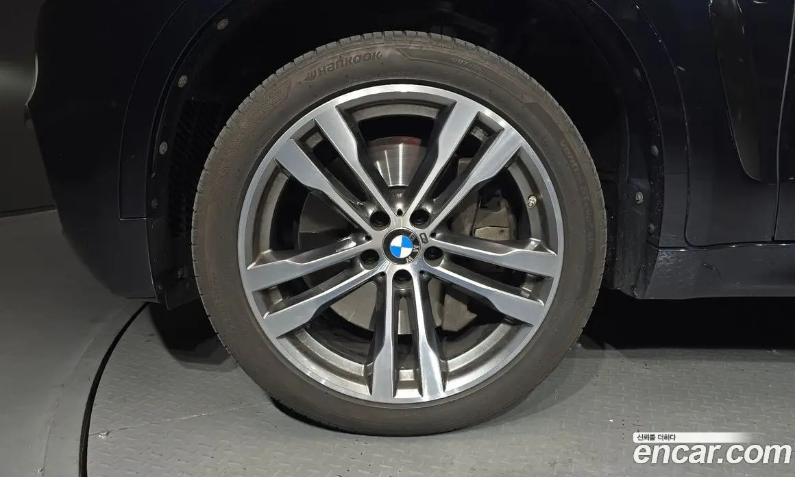 BMW X6 2018 3.0 автомат (гидро), фото 5