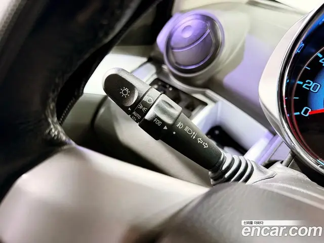 Chevrolet Spark 2013 1.0 автомат (гидро), миниатюра 7