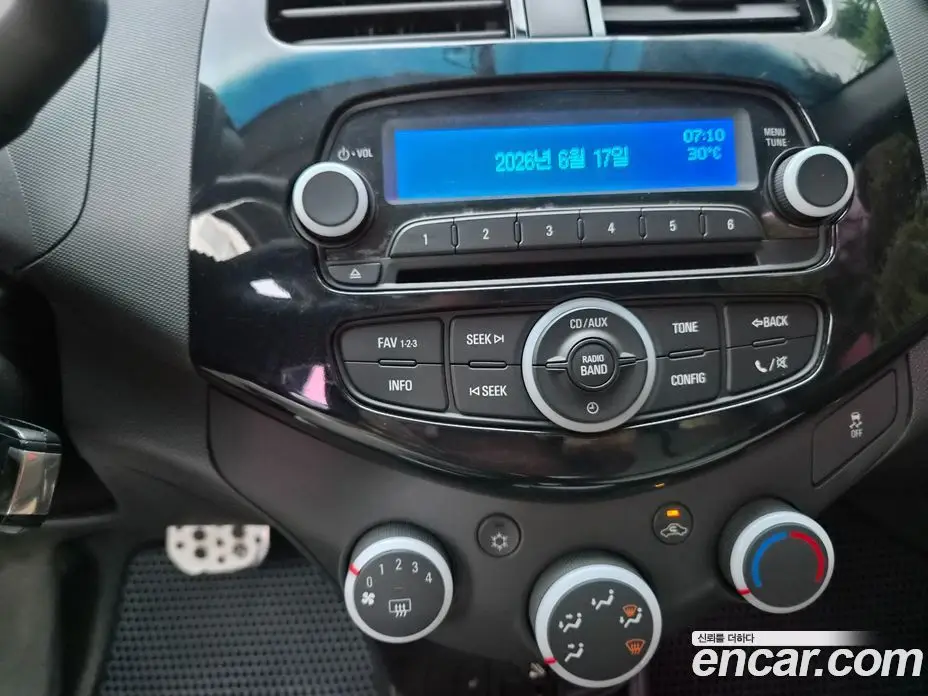 Chevrolet Spark 2015 1.0 автомат (гидро), фото 10