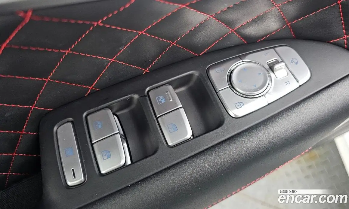 Genesis G70 2020 3.3 автомат (гидро), фото 27