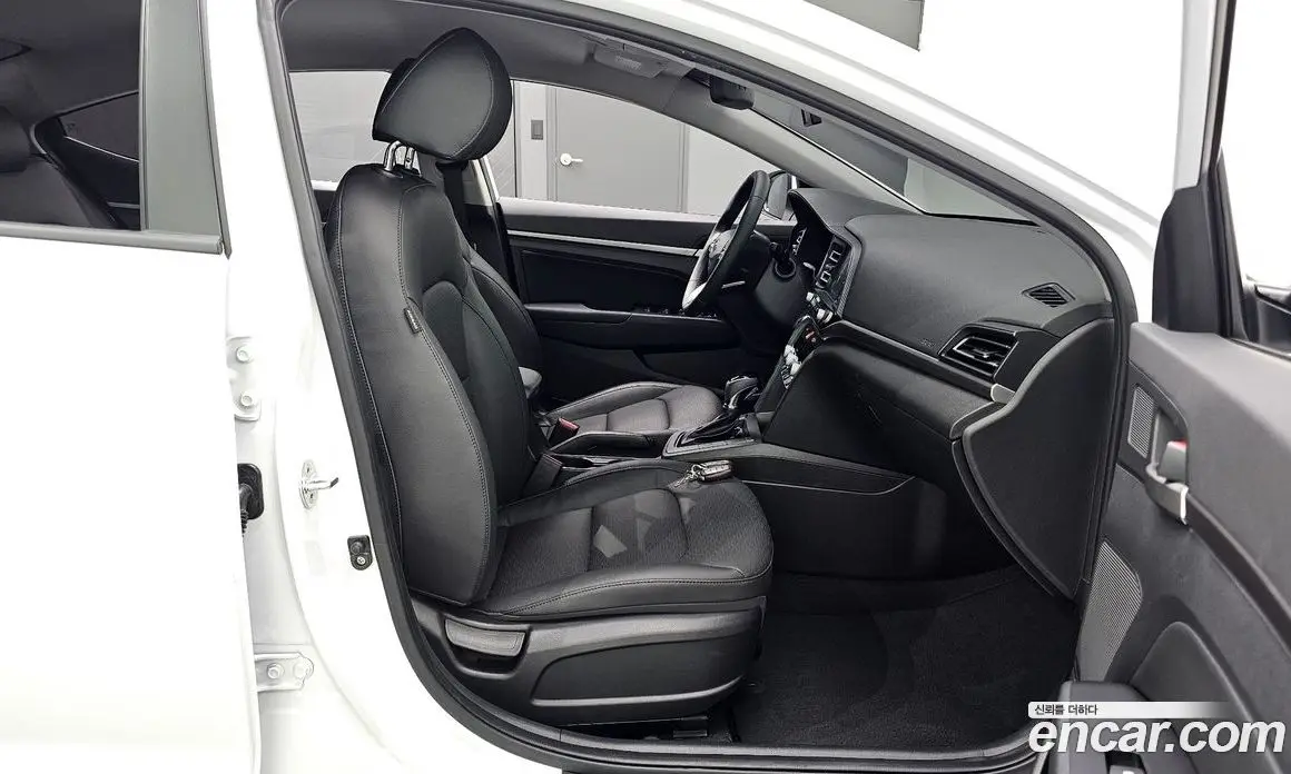 Hyundai Avante 2020 1.6 автомат (гидро), фото 16